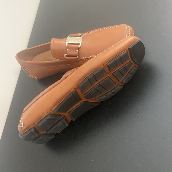 Salvatore Ferragamo Drivers; brown, mens size 10; NEVER BEFORE WORN. - Picture 4 of 4